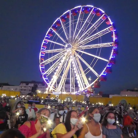 Convivial A Avec Vue Sur