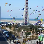 Convivial A Avec Vue Sur *