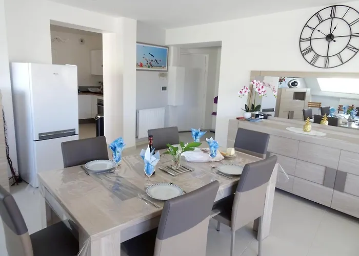 Appartamento Convivial à Avec Vue Sur *