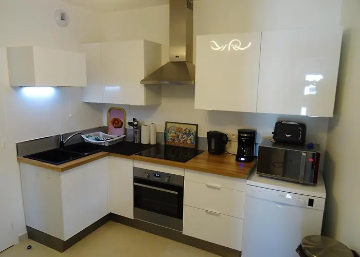 Convivial à Avec Vue Sur *